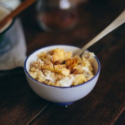 Quinoa with Baked Apples and Almond