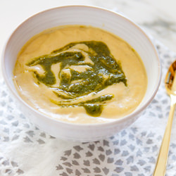 Roasted Garlic Cauliflower Soup