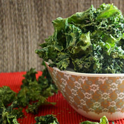 Raw Sour Cream and Onion Kale Chips
