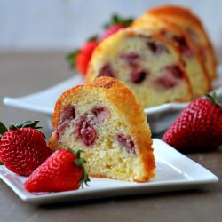 Fresh Strawberry Cake