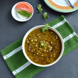 Green Peas Curry