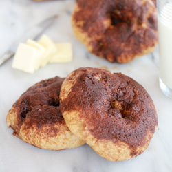 Cinnamon Crunch Bagels