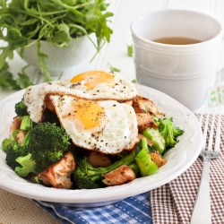Turkey, Apple and Broccoli Hash
