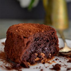 Chocolate Peanut Butter Molten Cake