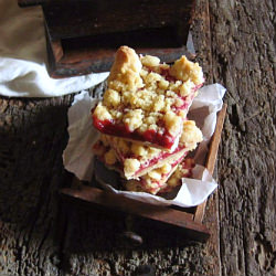 Strawberry Streusel Bars