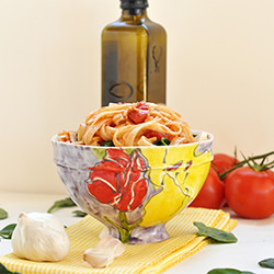Fettuccine with Garlic and Tomatoes