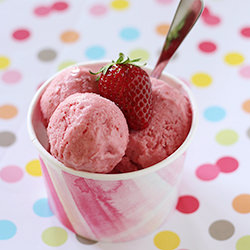 Strawberry Frozen Yogurt
