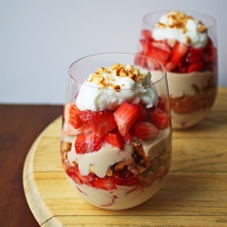 Strawberry Pretzel Parfaits