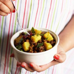 Aloo-Kala Chana Chaat