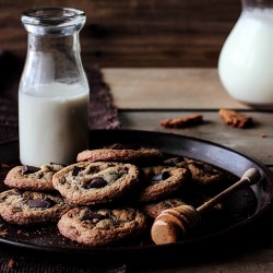 Honey Chocolate Chunk Cookies