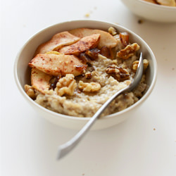 Date Sweetened Apple Oats