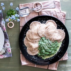 Cheesy Ravioli & Spinach
