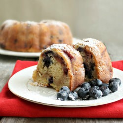 Very Berry Streusel Bundt Cake