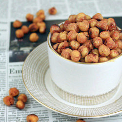 Roasted Sweet and Spicy Chickpeas