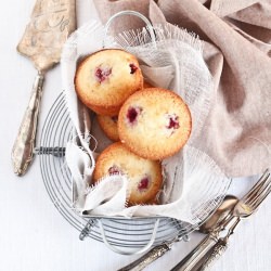 Almonds and Raspberry Tartlets