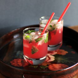 Vanilla Pomegranate Mojito