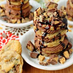 Reese’s Cookie Layer Cakes