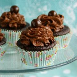 Dark Chocolate Cupcake