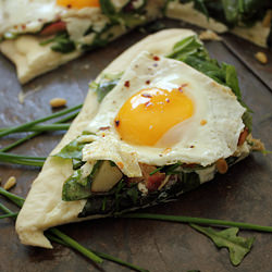 Mixed Greens and Ricotta Pizza