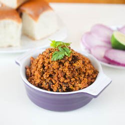 Kheema Pav