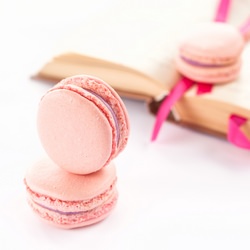 Macarons with Black Currant Puree