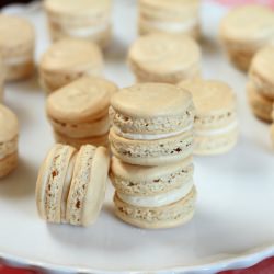 Peanut Honey Macarons