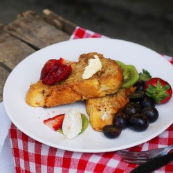 French Toasts with Fruit