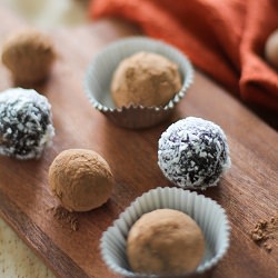 Raw Vegan Chocolate Truffles