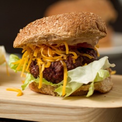 Spicy Chipotle Cheeseburgers