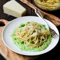 Cacio e Pepe with Peas
