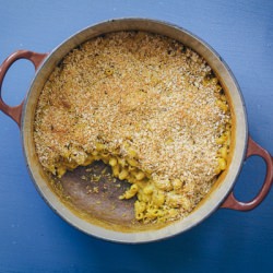 Baked Easy Vegan Macaroni + Cheeze