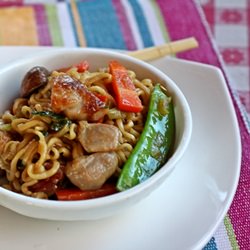 Spicy Chicken Lo Mein