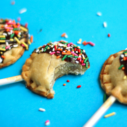Banana Split Pie Pops