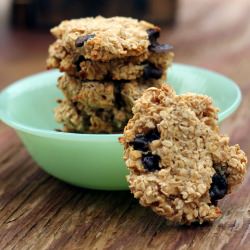 Healthy Oat and Carob Chip Cookies
