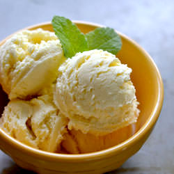 Backyard Mint & Honey Ice Cream