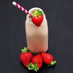 Strawberry Muesli Smoothie