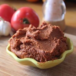Walnut-Spice Spread (Maummara)