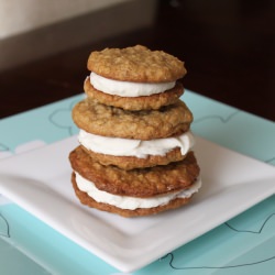 Oatmeal Whoopie Pies
