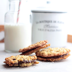 Oat Cookies w/ Chocolate & Nutella