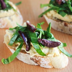 Hummus Crostini with Spinach Slaw