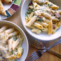 Creamy Leek and Bacon Pasta Bake