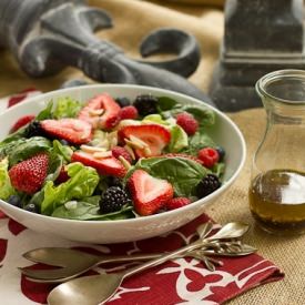 Spinach Salad w/ Almonds & Berries