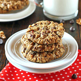 Chunky Oatmeal and Chocolate Cookie