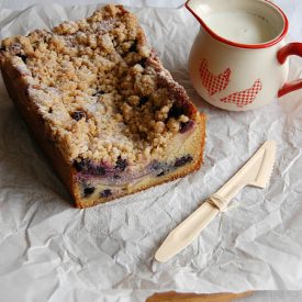 Apple and Blueberry Crumble Cake