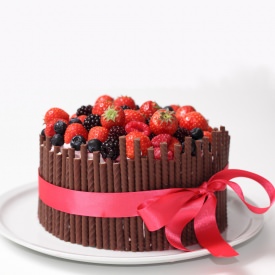 Festive Cake with Strawberry