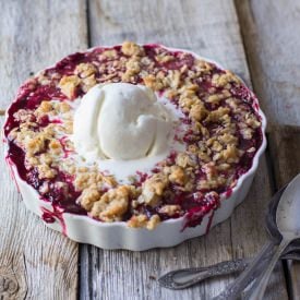 Marionberry Crisp a la Mode