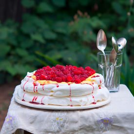 Summer Pavlova
