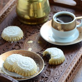 Middle Eastern Date-Filled Cookies