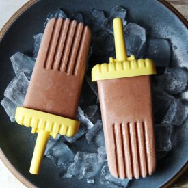 3-Ingredient Chocolate Banana Pops