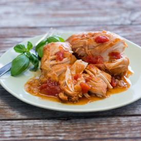 Slow Cooker Sriracha Tomato Chicken